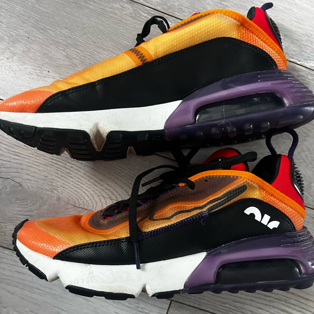 Nike air max 2090 size 8 magma orange.